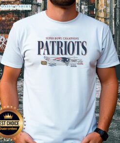 Alt Text: Vintage New England Patriots NFL Super Bowl Champions T-Shirt featuring the team's classic logo and championship design.