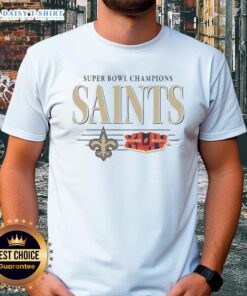 Vintage New Orleans Saints NFL Super Bowl Champions logo T-shirt, showcasing the team's iconic championship design.