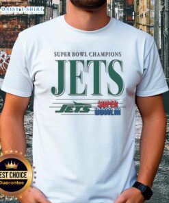 Alt Text: Vintage New York Jets NFL Super Bowl Champions T-Shirt featuring the team's classic logo and championship design.