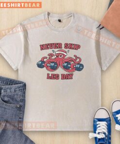 Good Octopus Never Skip Leg Day washed t-shirt featuring a playful octopus graphic, perfect for casual wear.