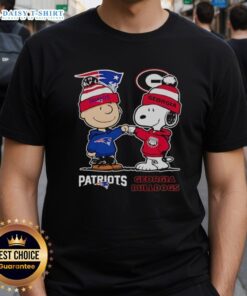 Alt Text: Nice Charlie Brown New England Patriots vs Snoopy Georgia Bulldogs T-Shirt featuring vibrant graphics and team logos.