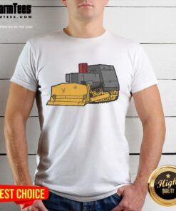 Nice Killdozer modified bulldozer T-shirt featuring a bold graphic design, perfect for bulldozer enthusiasts and collectors.