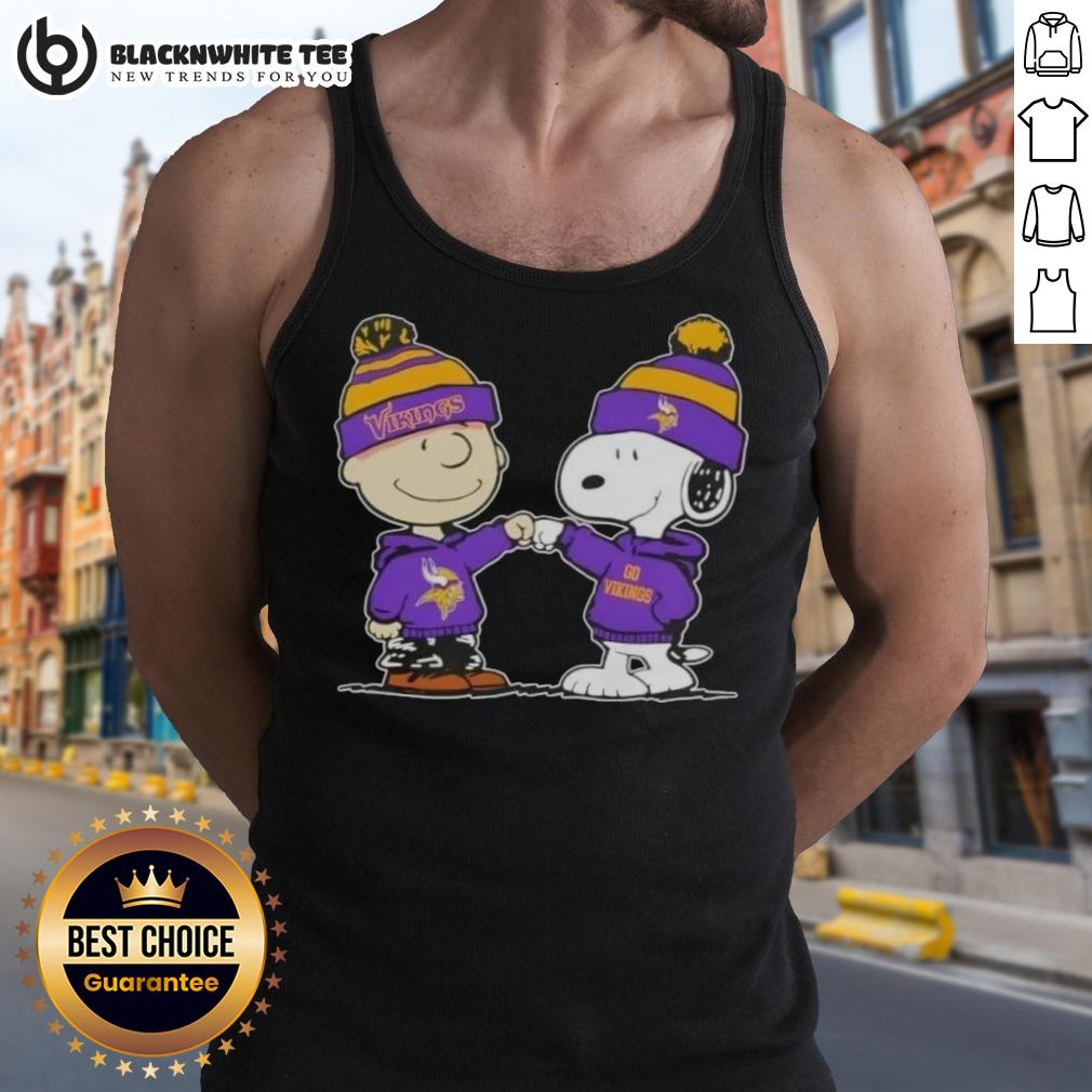 Nice Peanuts Charlie Brown Fist Bump Snoopy X Minnesota Vikings Football Tank Top Alt Text: Charlie Brown and Snoopy fist bump in Minnesota Vikings tank top, celebrating Peanuts fandom and football spirit.