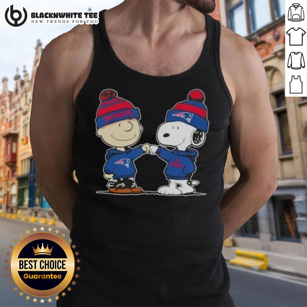 Nice Peanuts Charlie Brown Fist Bump Snoopy X New England Patriots Football Tank Top Charlie Brown fist bumping Snoopy on a New England Patriots football tank top featuring nice peanuts design.