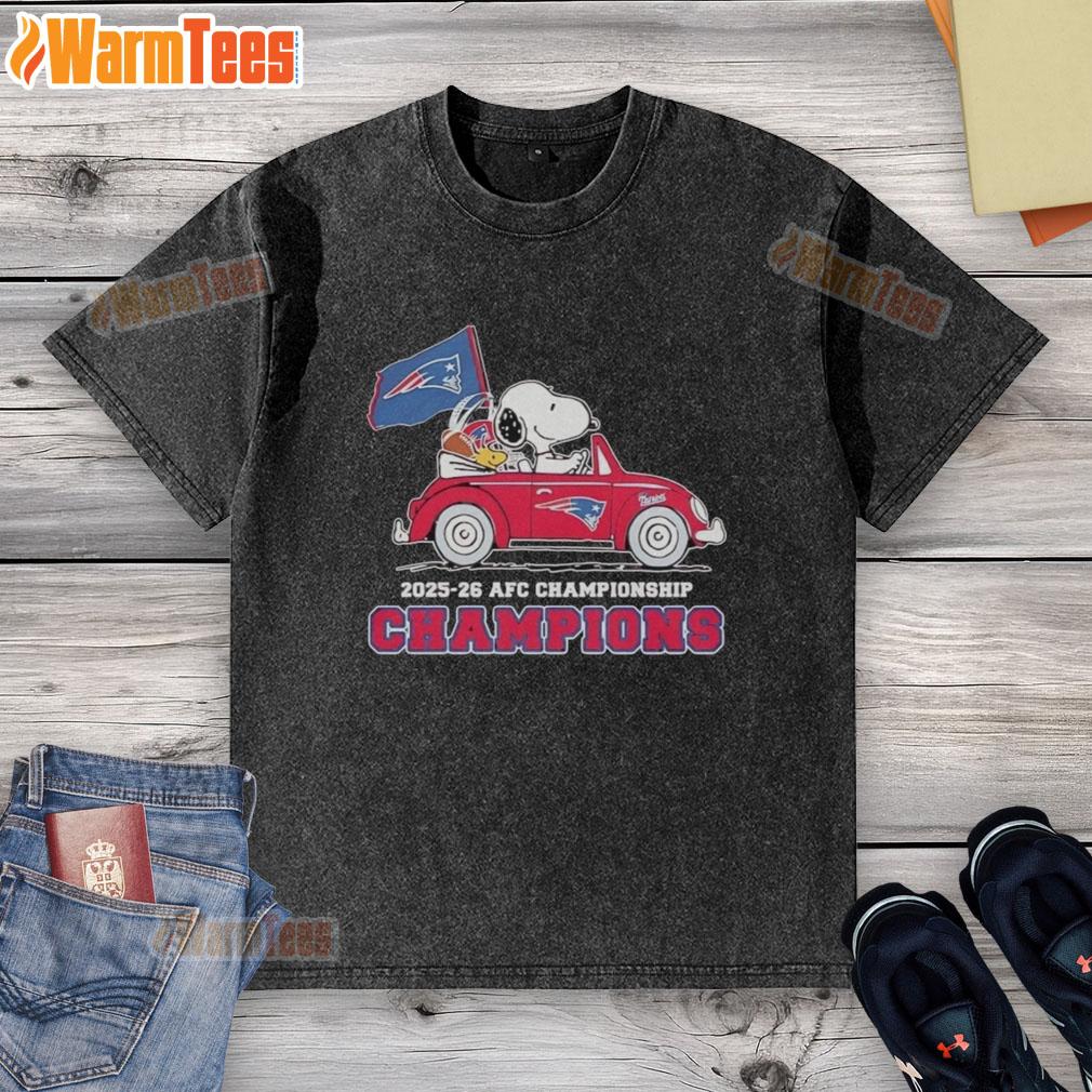 nice-snoopy-and-woodstock-riding-new-england-patriots-car-afc-championship-champions-2025-26-washed-t-shirt Alt Text: Snoopy and Woodstock riding a New England Patriots car, celebrating AFC Championship Champions 2025-26 on a washed t-shirt.