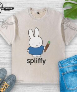 Nice Spliffy Bunny washed t-shirt featuring a cute bunny graphic, perfect for casual wear and animal lovers.