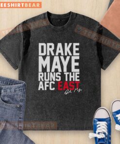 Alt Text: Drake Maye runs the AFC East New England Patriots signature washed t-shirt in vibrant colors and soft fabric.
