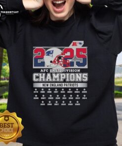 Alt Text: Official New England Patriots 2025 AFC East Division Champions helmet sweatshirt featuring team colors and logo.