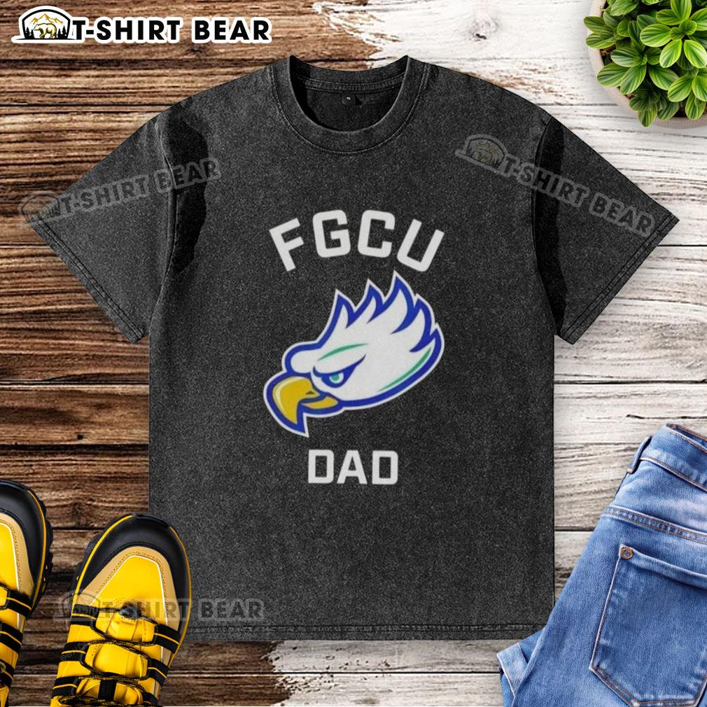 Original Florida Gulf Coast University Fgcu Eagles Arched Dad Washed T Shirt Original Florida Gulf Coast University FGCU Eagles arched dad washed t-shirt in green, perfect for fans and alumni.