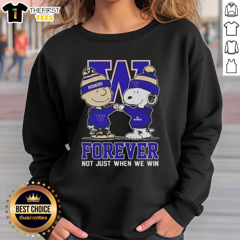 original-peanut-snoopy-charlie-brown-washington-huskies-forever-not-just-when-we-win-sweatshirt Original Peanut Snoopy and Charlie Brown sweatshirt featuring Washington Huskies Forever design, perfect for fans.