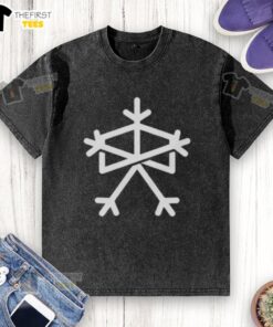 Premium Chicago Iceman Bears Football Snowflake Logo Washed T-Shirt featuring a stylish winter design for fans.