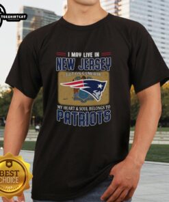 Premium New England Patriots flag T-shirt for game day, showcasing team spirit while living in New Jersey.