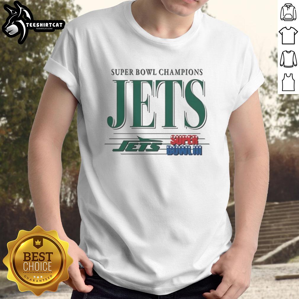 premium-new-york-jets-nfl-super-bowl-champions-the-teams-championships-vintage-logo-t-shirt-1 Vintage New York Jets NFL Super Bowl Champions logo T-shirt showcasing the team's championships in premium quality fabric.