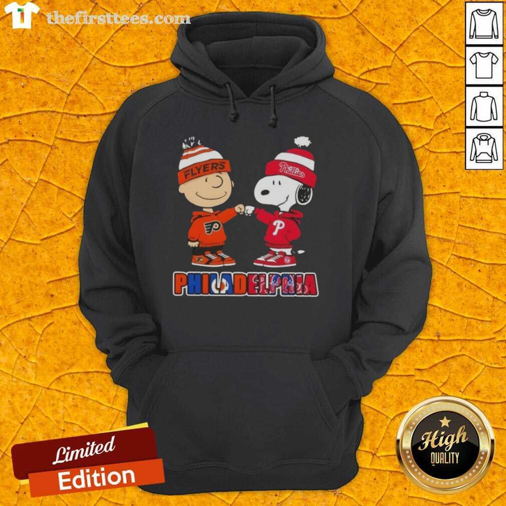 pretty-charlie-brown-fist-bump-snoopy-philadelphia-city-sports-phillies-x-flyers-hoodie Pretty Charlie Brown Fist Bump with Snoopy on a Philadelphia City Sports Phillies X Flyers hoodie.