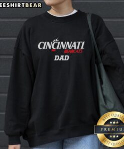 University of Cincinnati Bearcats dad logo sweatshirt in navy blue, perfect for proud Bearcats fans and parents.