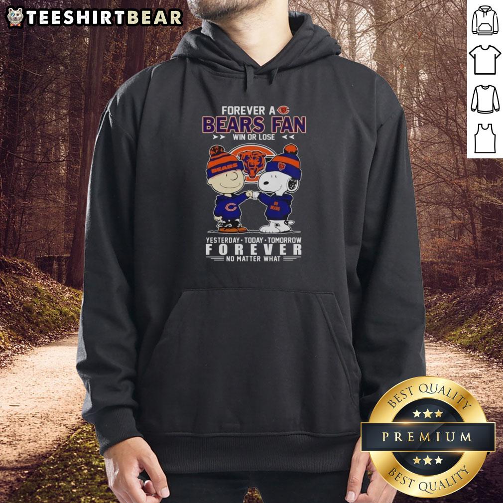 top-charlie-brown-fist-bump-snoopy-forever-a-chicago-bears-fan-win-or-lose-no-matter-what-hoodie Charlie Brown fist bumping Snoopy in a Chicago Bears hoodie, showcasing loyalty win or lose, perfect for fans.
