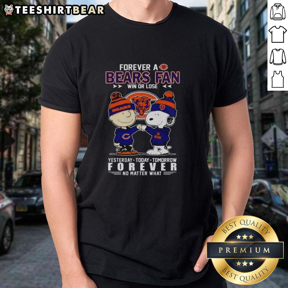 top-charlie-brown-fist-bump-snoopy-forever-a-chicago-bears-fan-win-or-lose-no-matter-what-t-shirt Charlie Brown and Snoopy fist bump on a Chicago Bears fan t-shirt, celebrating loyalty win or lose.