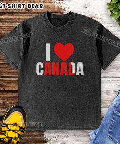 Top I Love Canada Anal Washed T-Shirt featuring a stylish design for proud Canadians. Perfect casual wear for any occasion.