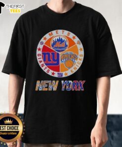 Top New York City Sports Mets, Knicks, Giants logos combine on a stylish T-shirt for sports fans.