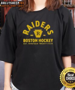 Top Raiders Boston Hockey Est. 1924 Rozanov 81 Ladies Tee showcasing stylish design for hockey fans.
