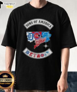 Top Son Of America Detroit Map Sports Logos Combine T-Shirt featuring iconic Detroit sports team logos on a stylish design.