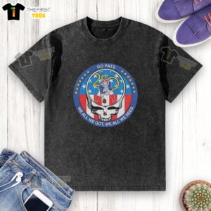 Alt Text: Top Grateful X NFL New England Patriots Super Bowl Go Pats 250 Years of America logo washed t-shirt design.