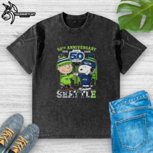 Nice Seattle Seahawks Charlie Brown And Snoopy 50th Anniversary 1976-2026 T-Shirt - Image 6
