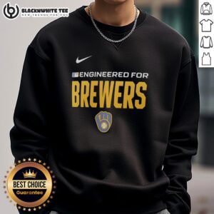 Alt Text: Top-engineered Milwaukee Brewers MLB logo sweatshirt showcasing team spirit and comfort for fans.
