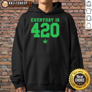 Stylish 'Everyday is 420' weed hoodie, featuring cannabis graphics, perfect for casual wear and celebrating cannabis culture.