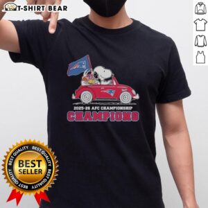Alt Text: Official Snoopy and Woodstock riding New England Patriots car on AFC Championship Champions 2025-26 T-Shirt