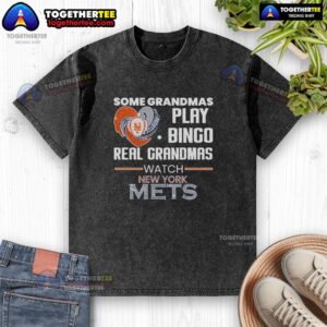 Awesome New York Mets t-shirt featuring grandmas playing bingo in a diamond heart shape design, perfect for fans.