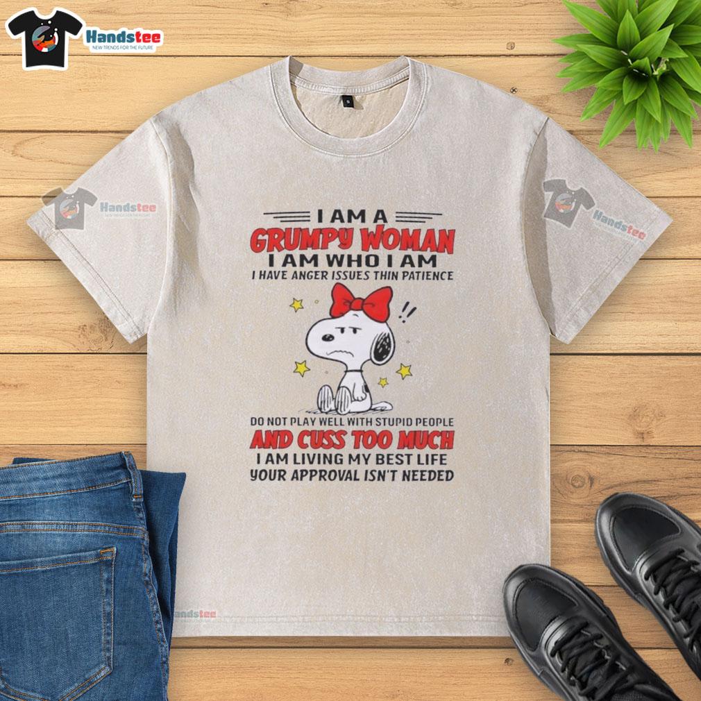 nice-peanuts-snoopy-i-am-a-grumpy-woman-i-am-who-i-am-i-have-anger-issues-thin-patience-washed-t-shirt Grumpy woman graphic t-shirt featuring Snoopy, expressing anger issues and thin patience, perfect for casual wear.