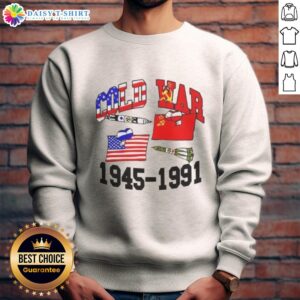 Premium Cold War 1945-1991 sweatshirt featuring a vintage design, perfect for history enthusiasts and casual wear.