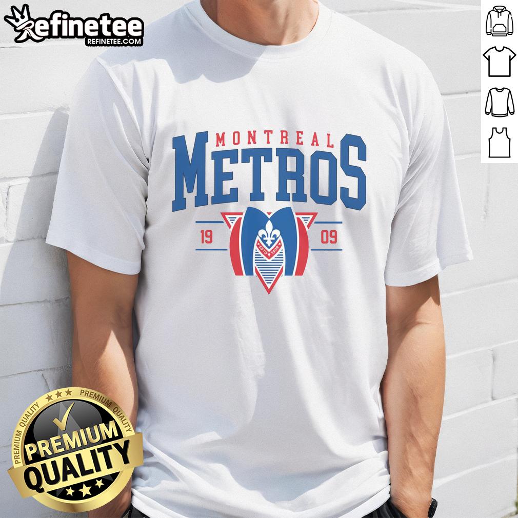 premium-montreal-metros-hockey-team-hollander-heated-rivalry-vintage-90s-t-shirt-1 Alt Text: Vintage 90s Premium Montreal Metros Hockey Team T-Shirt showcasing heated rivalry design, perfect for sports fans.