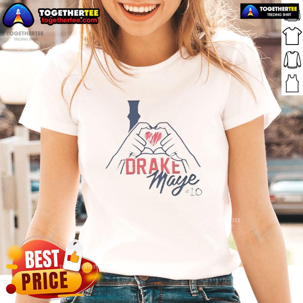 Pretty I Love Drake Maye 10 New England Patriots Ladies Tee Pretty I Love Drake Maye 10 New England Patriots ladies tee showcasing team spirit and style for female fans.