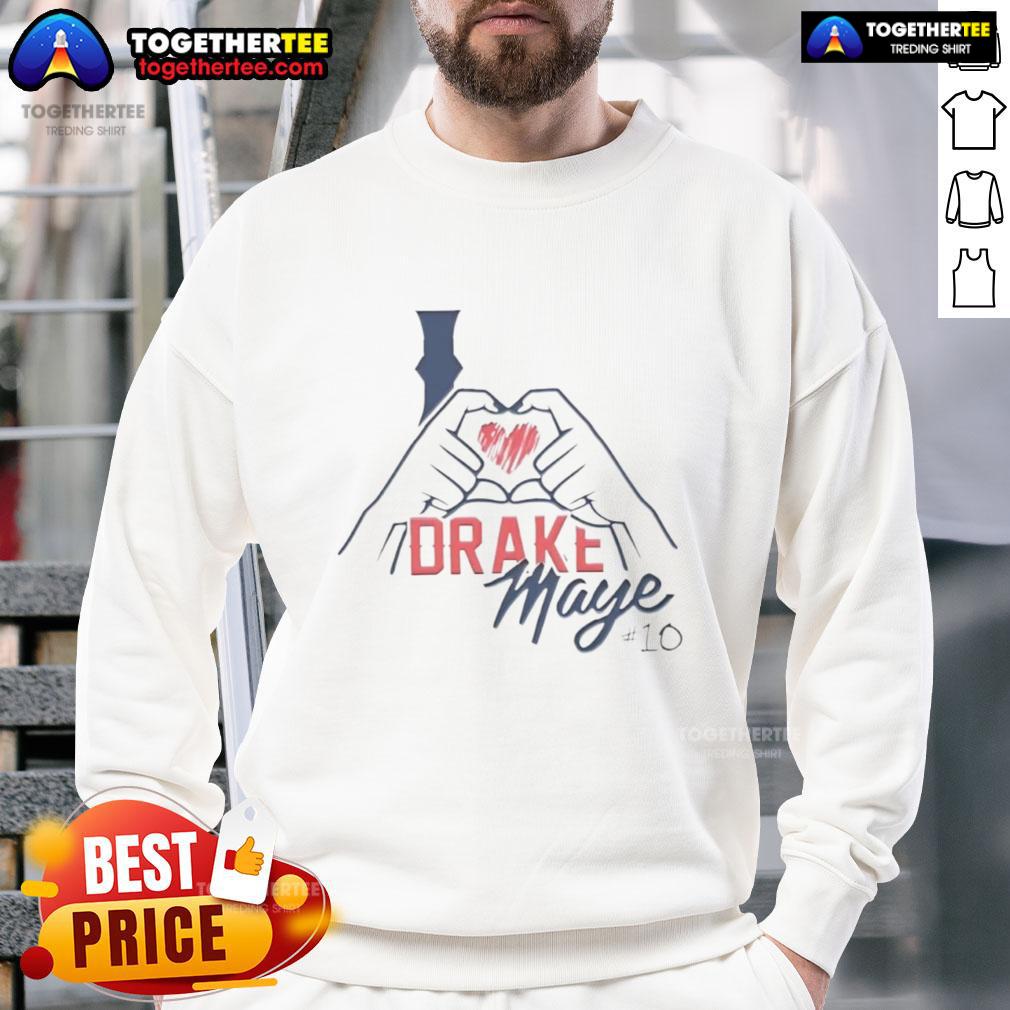 Pretty I Love Drake Maye 10 New England Patriots Sweatshirt Alt Text: Stylish 'I Love Drake Maye' sweatshirt featuring New England Patriots colors, perfect for fans and fashion enthusiasts.