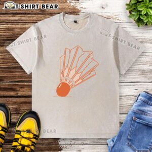 Official Nelson-Atkins Shuttlecock Washed T-Shirt featuring a unique design inspired by the iconic shuttlecock sculpture.