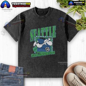 Good Peanuts Snoopy X Seattle Sounders FC washed t-shirt featuring a vibrant graphic design, perfect for fans.