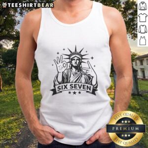 Funny Statue of Liberty tank top featuring a humorous design, perfect for patriotic events or casual outings.