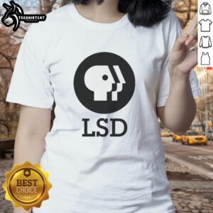 Alt Text: Original Dave Landau wears LSD Ladies Tee, showcasing a stylish design perfect for fans of comedy and unique apparel.