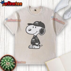 Official Peanuts x Cadillac Formula 1 washed t-shirt featuring iconic Peanuts characters and a stylish design.