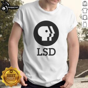 Original Dave Landau wearing an LSD t-shirt, showcasing his unique style and humor in a vibrant setting.