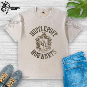 Nice Hufflepuff Crest T-Shirt - Image 3