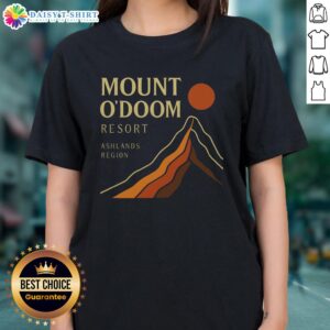 Good Mount Odoom Resort in Ashlands Region featuring a scenic ladies tee with lush greens and stunning views.