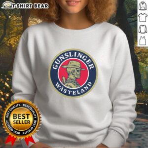 Original Gunslinger Beer Wasteland sweatshirt featuring a rustic design and cozy fit, perfect for beer enthusiasts.