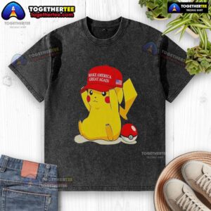 Awesome Maga Pikachu washed t-shirt featuring a vibrant Pikachu graphic, perfect for casual wear and Pokmon fans.