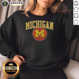 Awesome Michigan Basketball vintage sweatshirt featuring classic logo and retro design for fans and collectors.