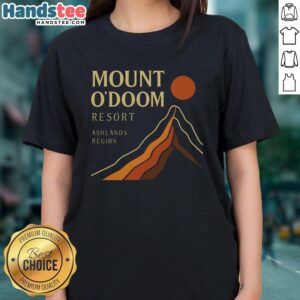 Nice Mount Odoom Resort in Ashlands Region featuring ladies tee with scenic views and lush greenery.