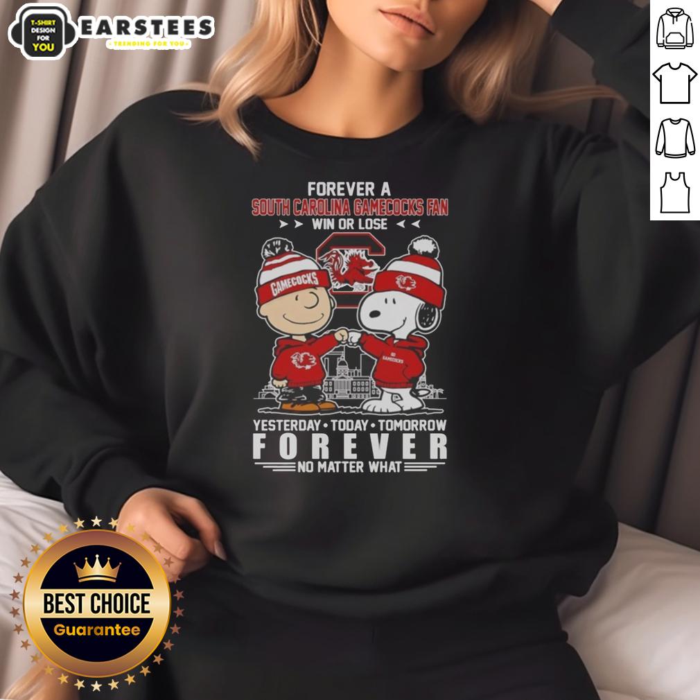 awesome-south-carolina-gamecocks-snoopy-and-charlie-brown-forever-a-fan-win-or-lose-sweatshirt South Carolina Gamecocks sweatshirt featuring Snoopy and Charlie Brown, perfect for fans win or lose.
