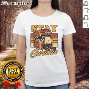 Nice Freiren Elf Anime graphic tee for ladies, featuring a whimsical treasure design that inspires curiosity.